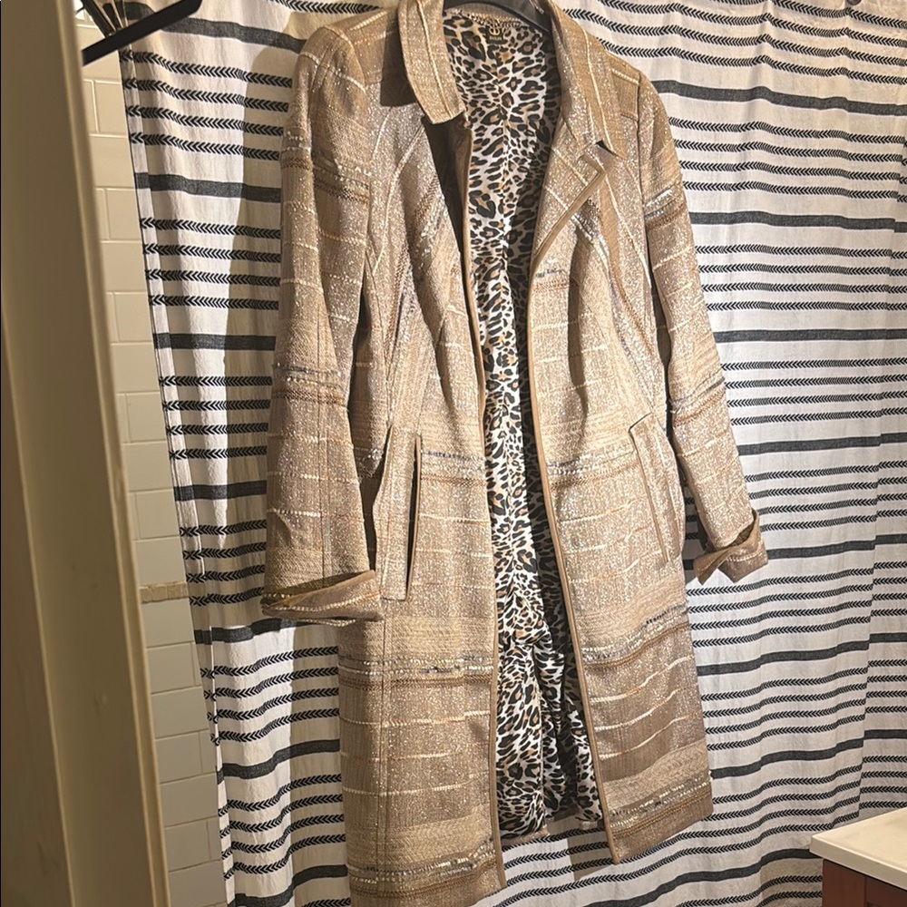 Basler Gold Trench Coat with Structured Design and Long Sleeves
